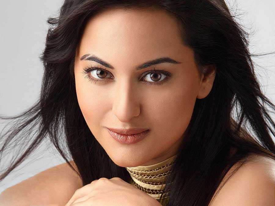 sonakshi sinha hot photos