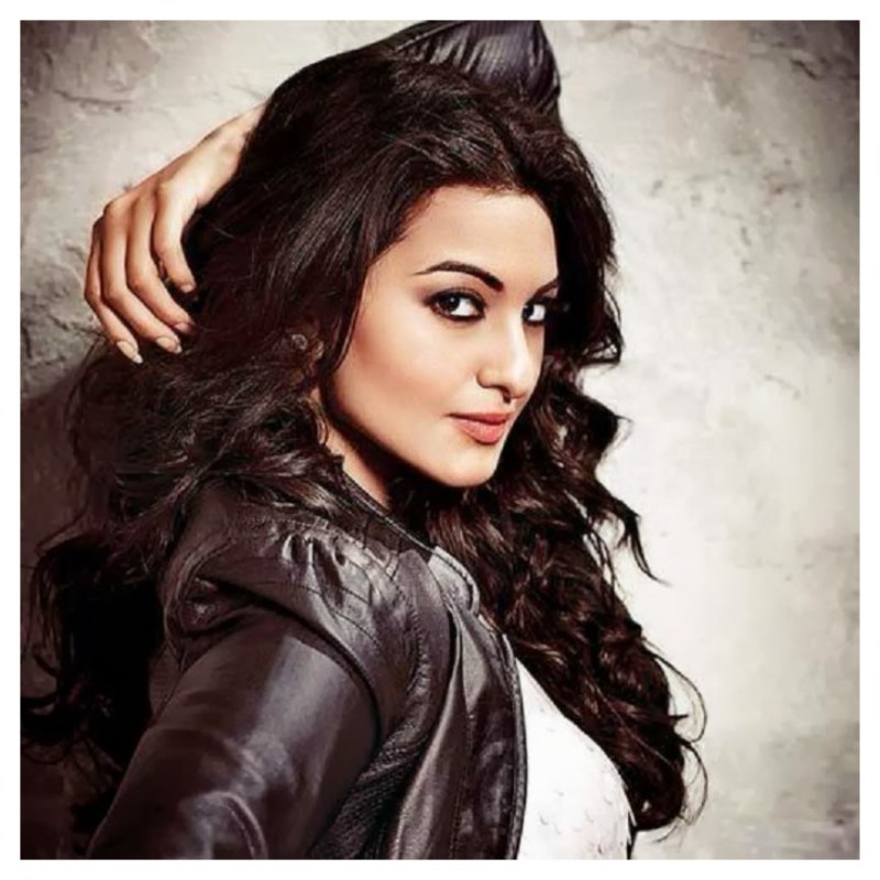 sonakshi sinha hot photos