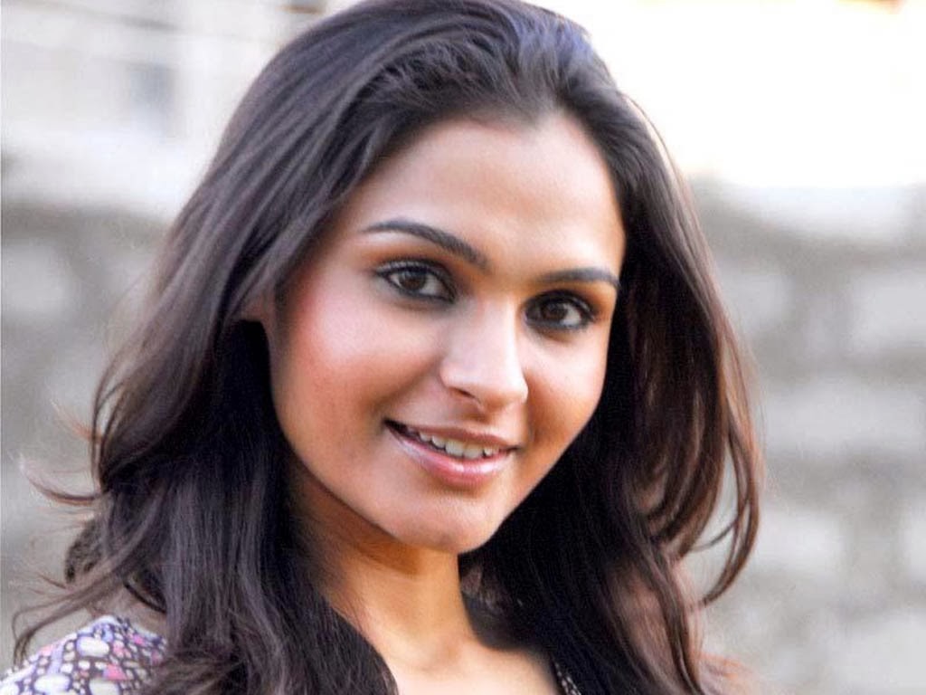 Andrea Jeremiah Hot Pics