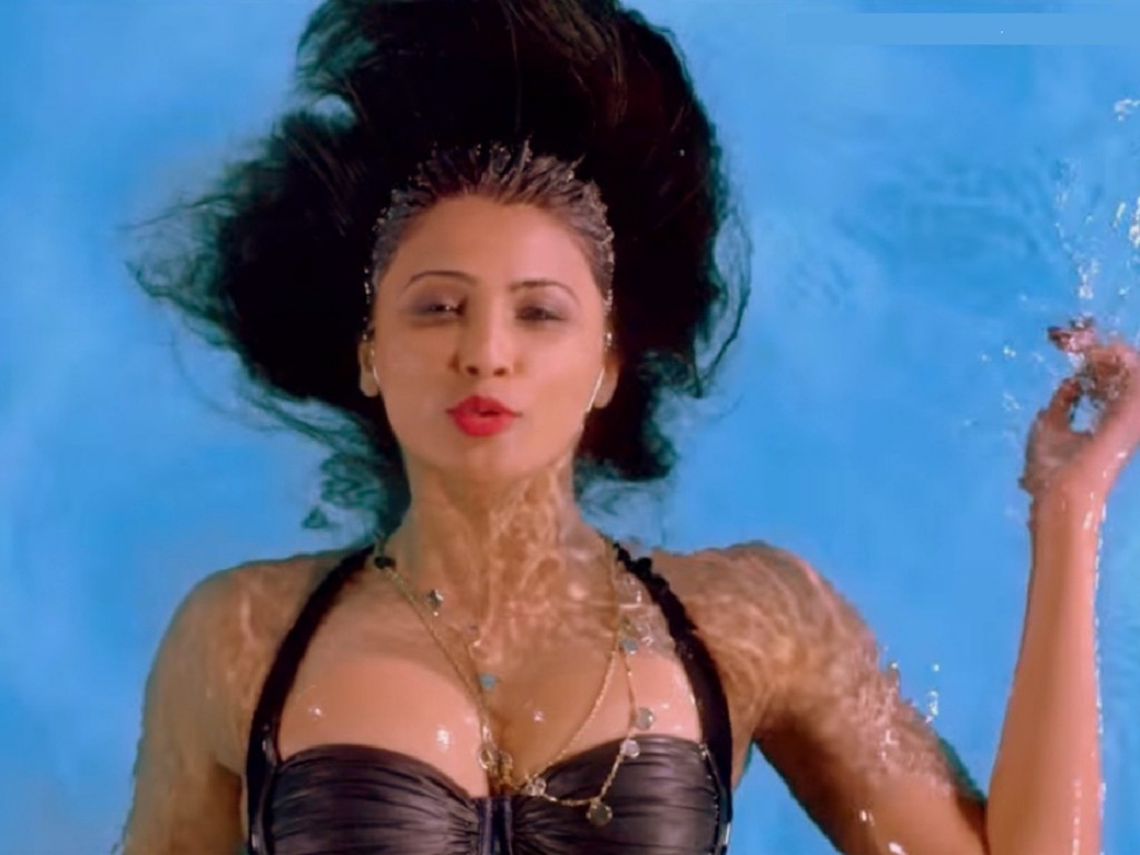 Daisy Shah regrets not wearing bikini in Hate Story 3