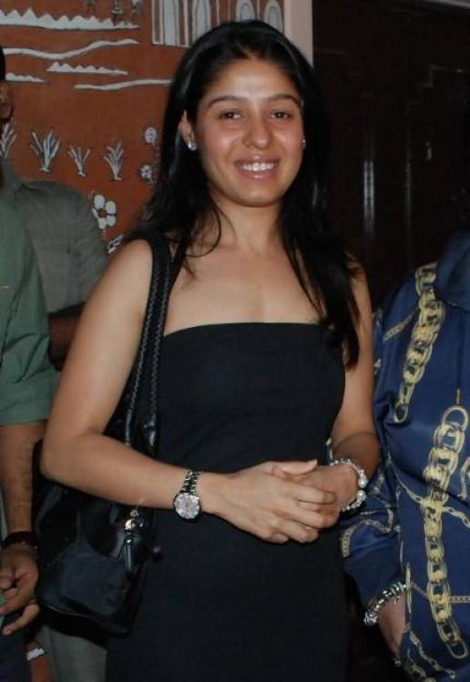 Singer Sunidhi Chauhan Hot Pics Leaked Photos And Bikini Images