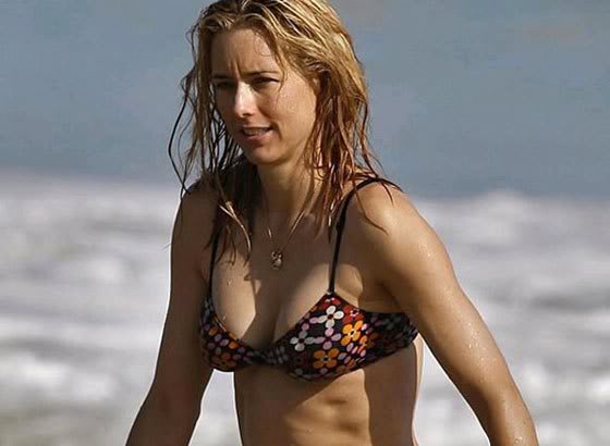 Téa Leoni bikini babe