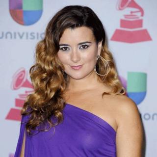 Cote de Pablo cleavage