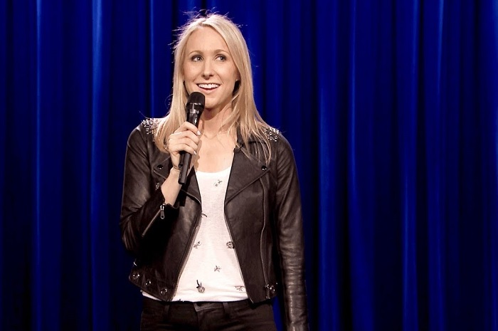 Nikki Glaser Hd Photos