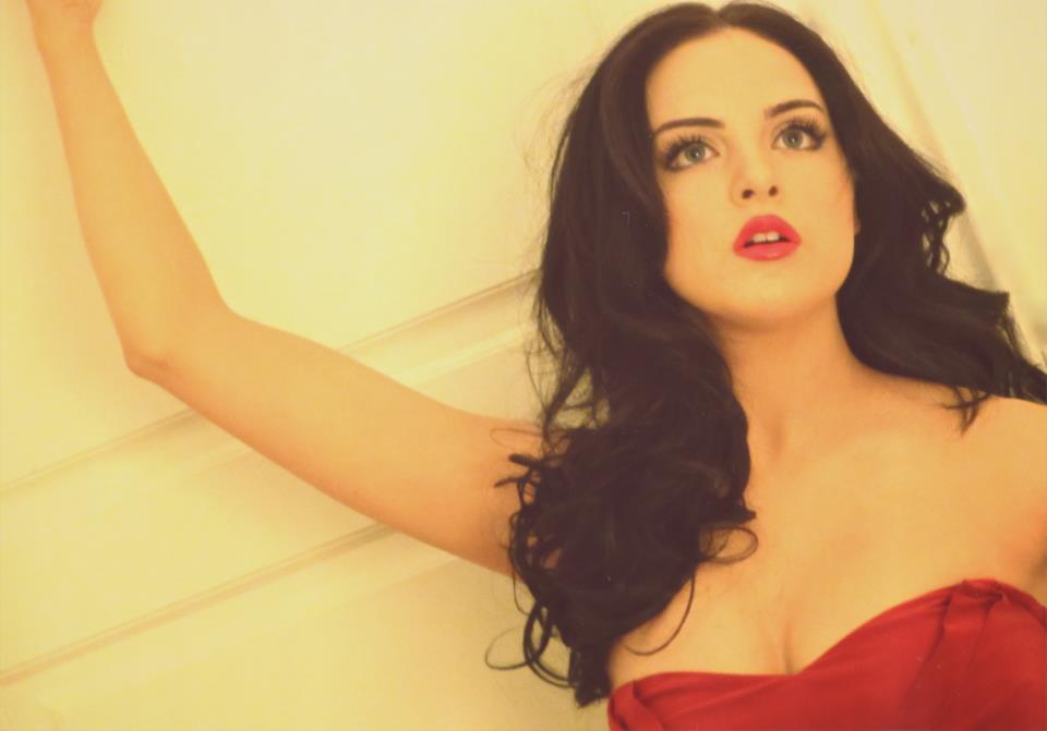 Elizabeth Gillies naked pic