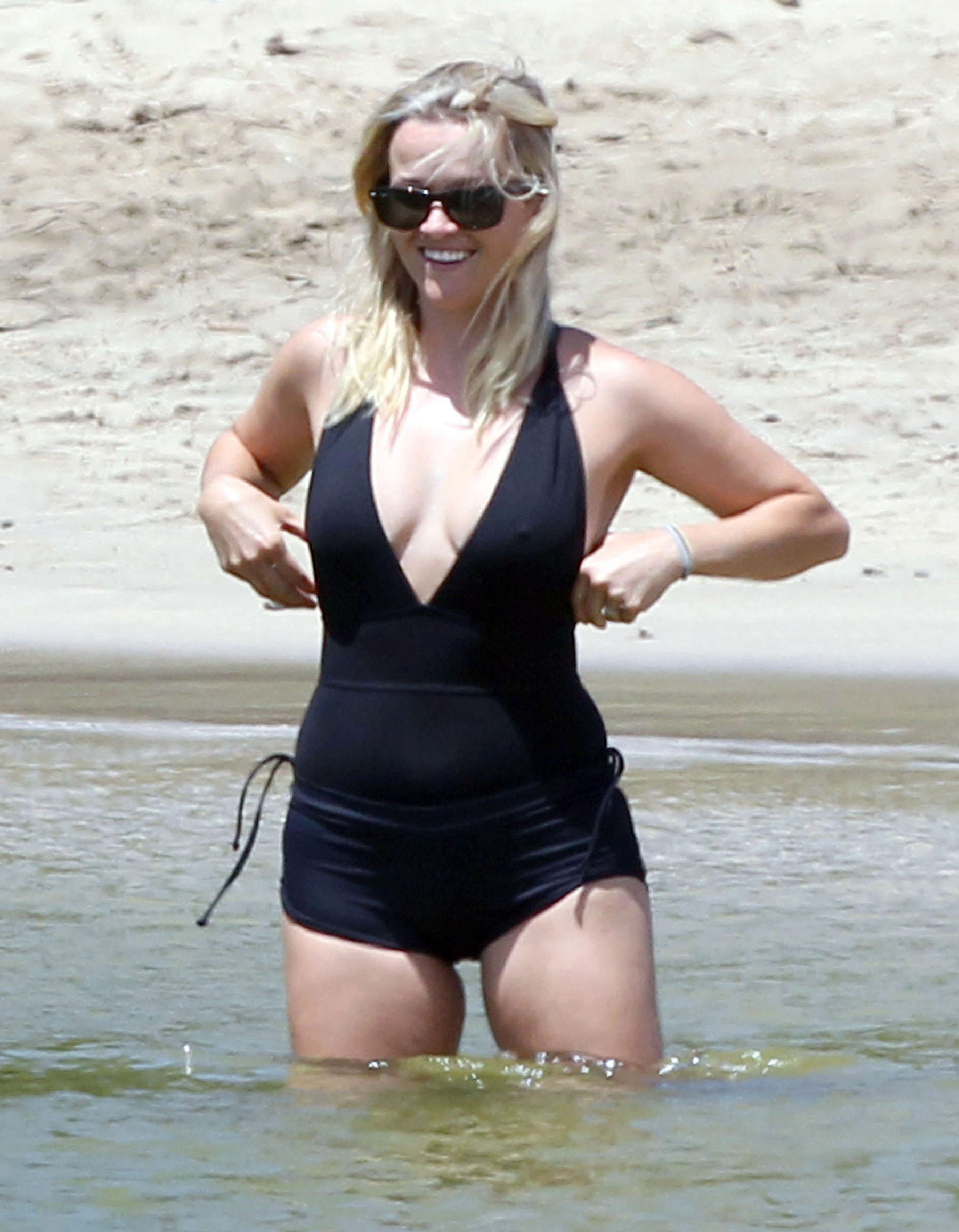 Reese Witherspoon Swimsuit